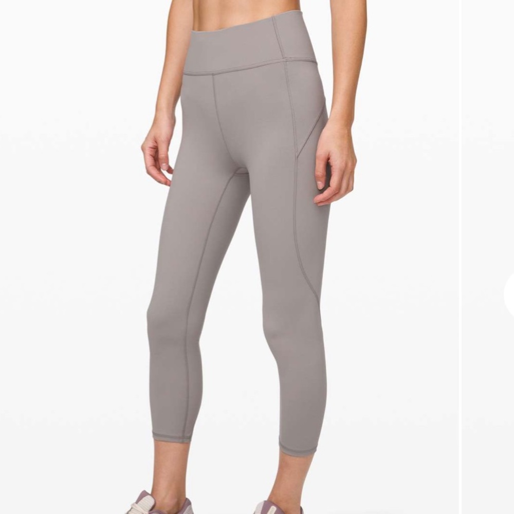 Lululemon In Movement Crop 23” *Everlux